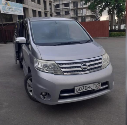 Nissan Serena Серебро 2019